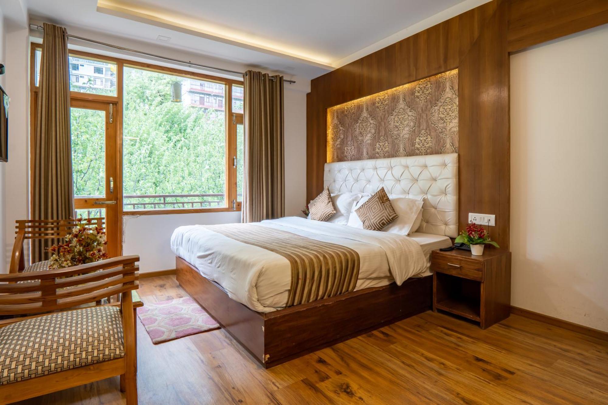 Pristine Inn Manali Manāli Exterior foto
