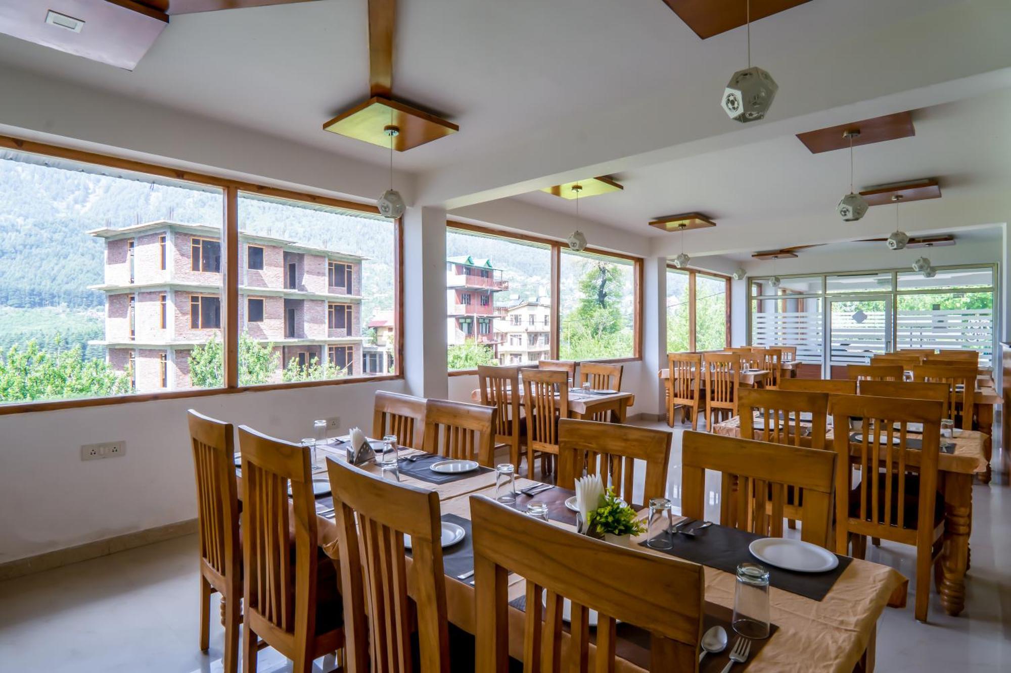 Pristine Inn Manali Manāli Exterior foto